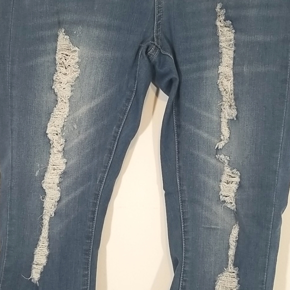 Indigo Rein Crop Distressed Blue Capris.  11 - Picture 4 of 14